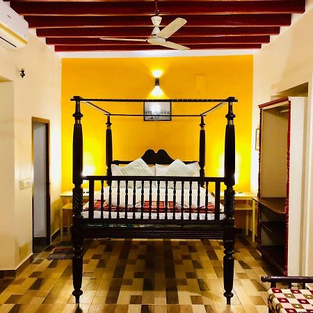 The French Villa Pondicherry Esterno foto