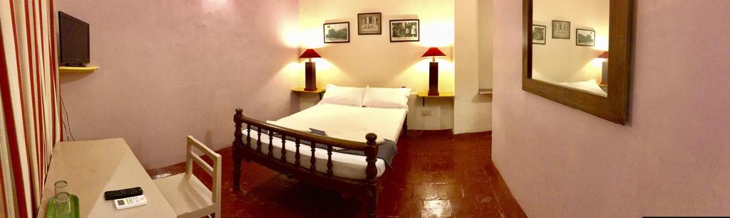 The French Villa Pondicherry Esterno foto